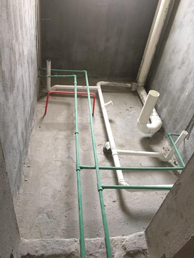新房装修先做水电还是防水?顺序做错费钱又毁房,开工前要弄清楚