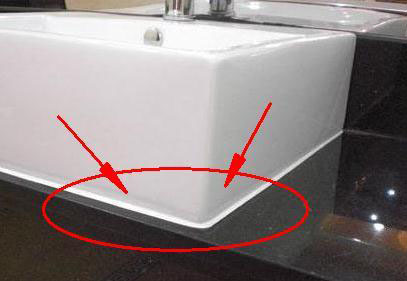 厨房和卫生间装修不再用玻璃胶固定，现在流行塑钢泥？