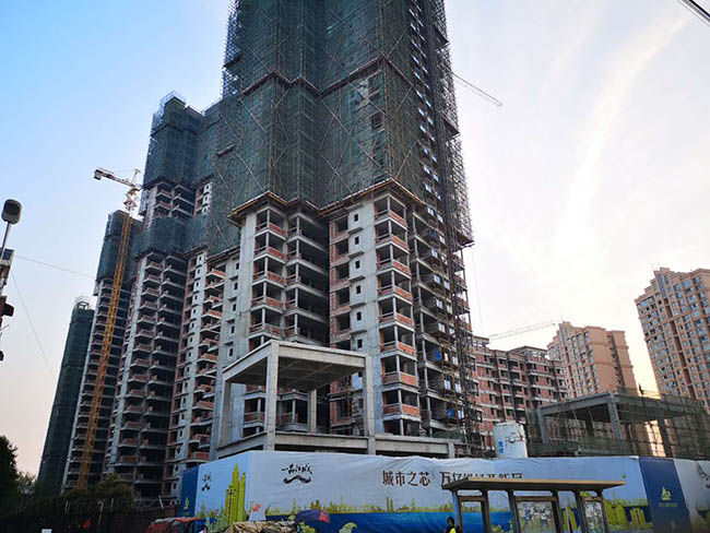 婆婆参观邻居家装修摔成十级伤残 法院判邻居无责